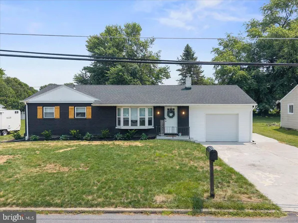 7 Ronald Rd, Mechanicsburg, PA 17050