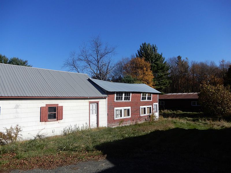 4th image of 128 BOYCE Road