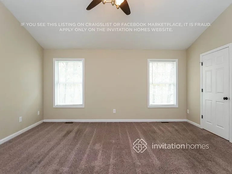 3669 N Hampton Dr NW — Photo 8