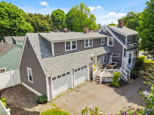 8 Melville Street, Augusta, ME 04330