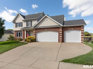 3606 Raleigh Ave, Bettendorf, IA 52722