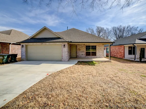 811 N 14th St, Collinsville, OK 74021