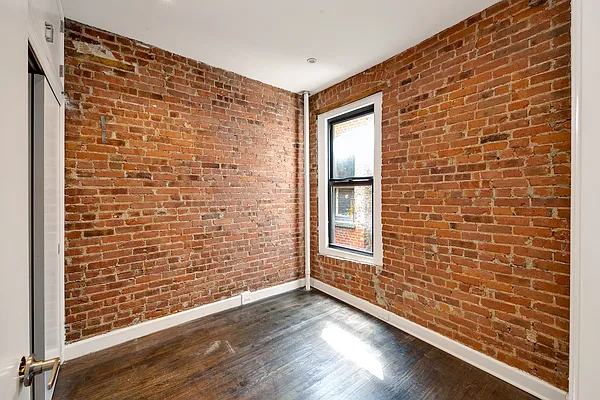 Rented by Compass | media 9