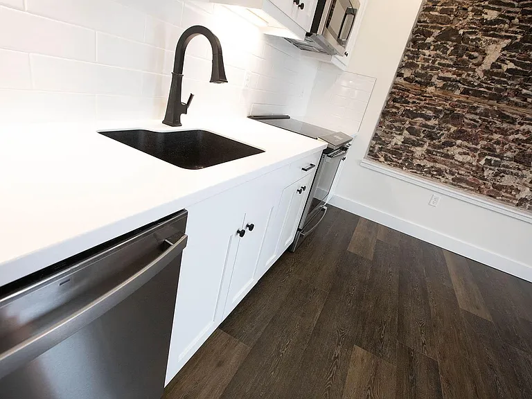 411 W Portage Ave #5 — Photo 19