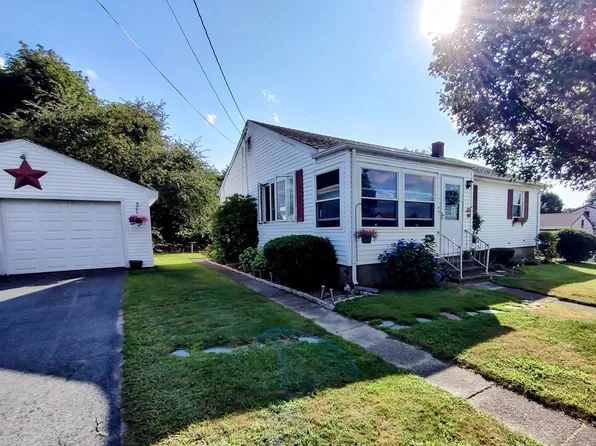 93 Crestview Ave, Somerset, MA 02725