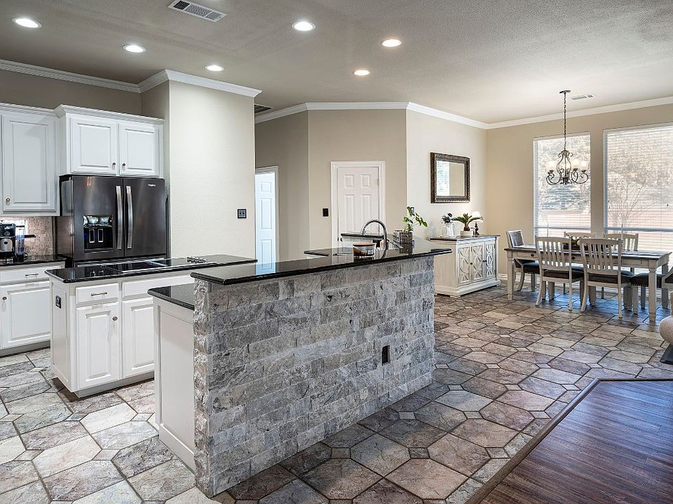 1209 Oak Harbor Blvd Azle, TX, 76020 Apartments for Rent Zillow