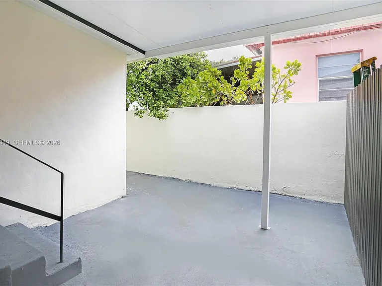 995 SW 14th Ave #995 — Photo 21