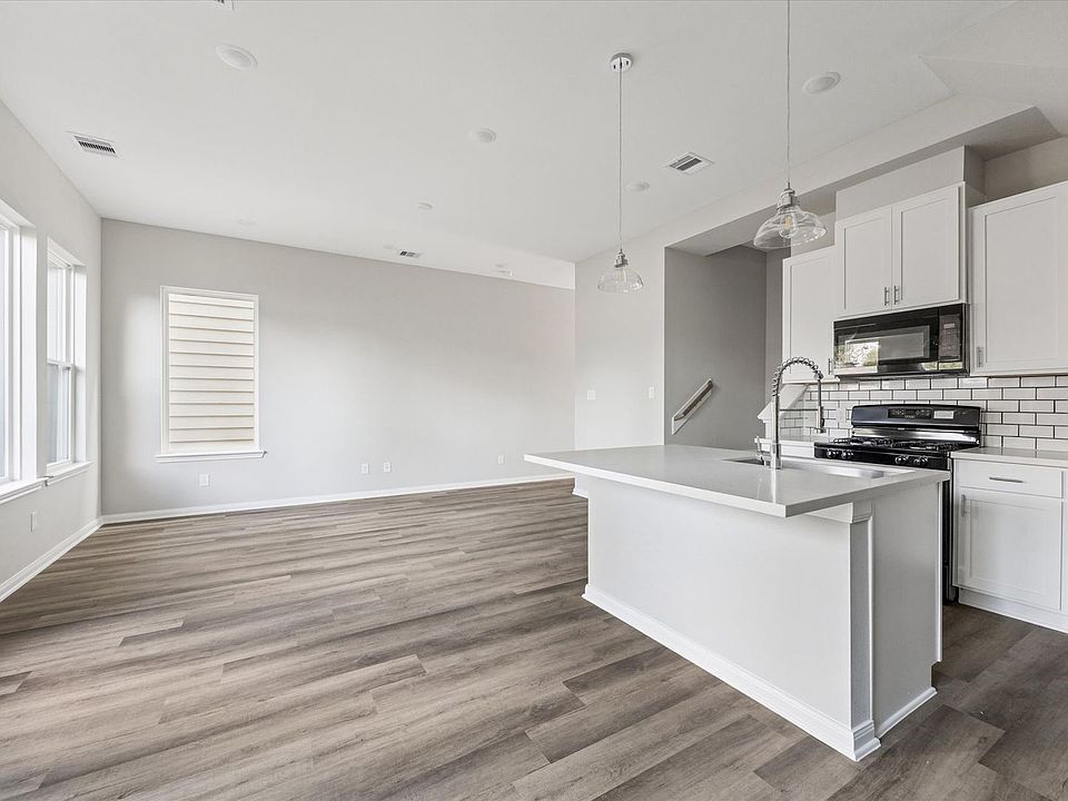 1st image of 9912 Clark Canyon Ln