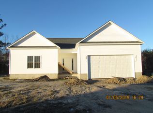 918 Eastman Creek Dr, Beaufort, NC 28516