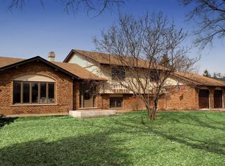 5846 Bentley Ave, Clarendon Hills, IL
