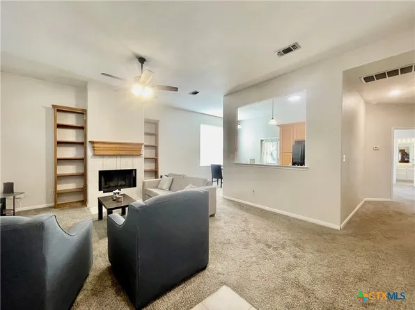 1206 Debbie Ct, San Marcos, TX 78666