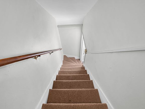 5th image of 276 W Saint Joseph St
