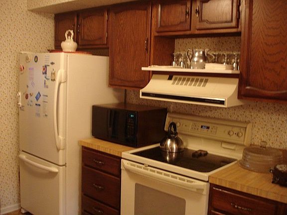 3rd image of 1560 Winchell Ct