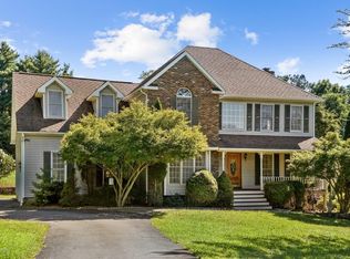 2136 Stratford Pl, Stroudsburg, PA 18360