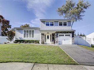 17 Tulip Dr, Old Bridge, NJ