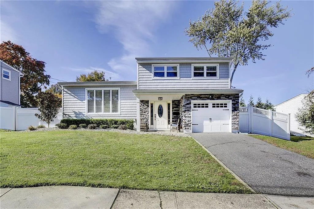 17 Tulip Dr photo 1