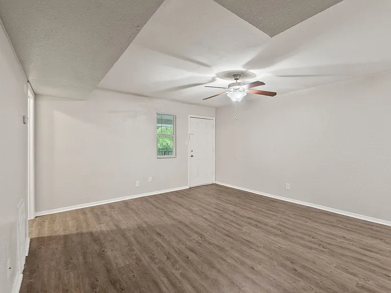 Villas at Mueller — Photo 44