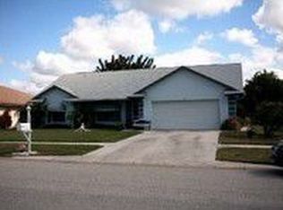 149 Versailles Cir, Naples, FL 34112