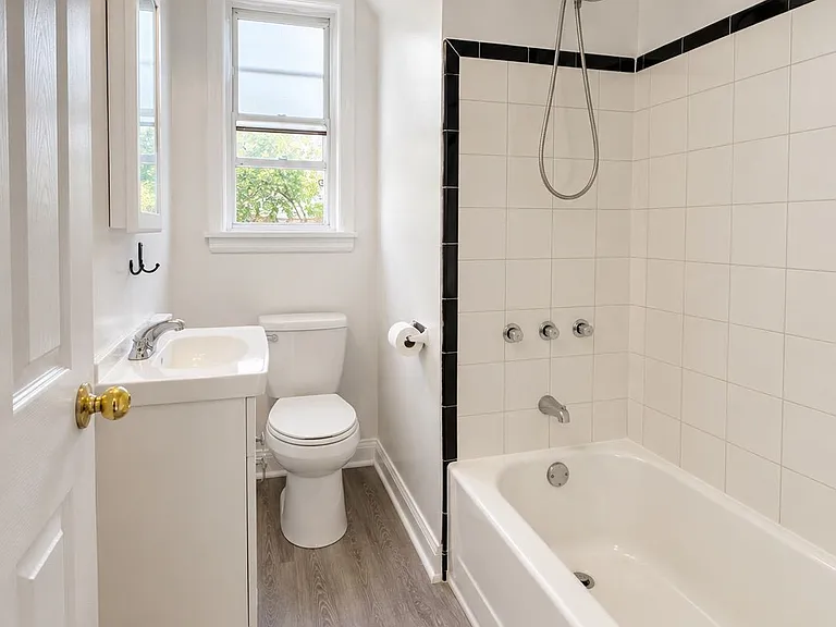 168 Bogert Ave — Photo 5