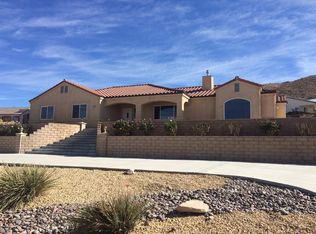 9345 Monte Vista Dr, Apple Valley, CA 92308