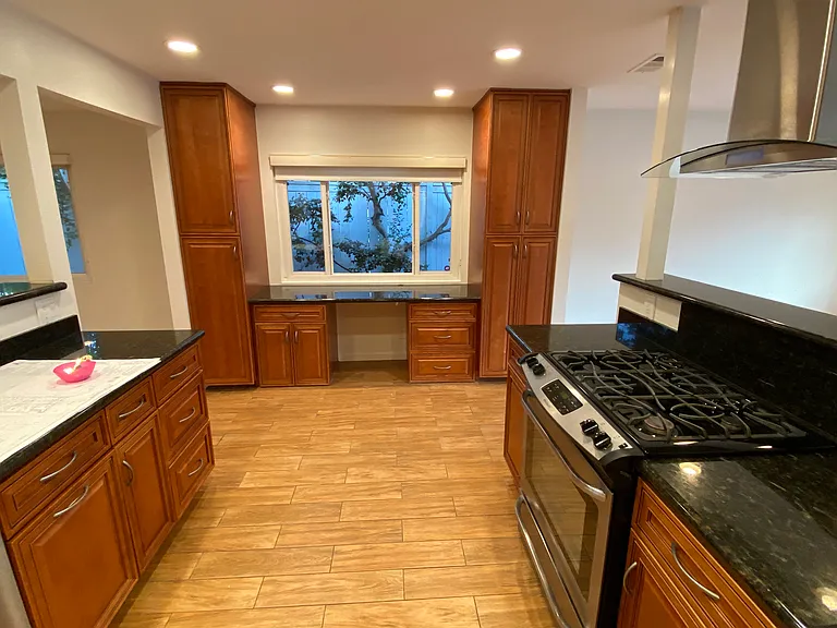 416 Emerson St — Photo 5