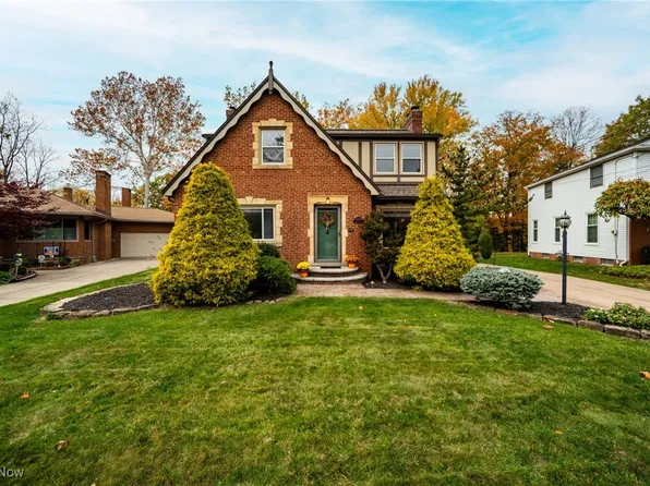 5630 Onaway Oval, Parma, OH 44130