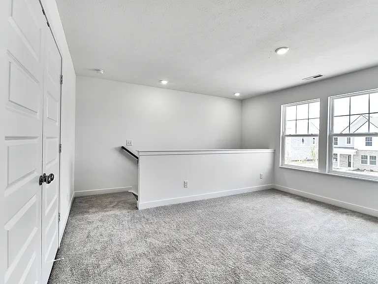 425 Eisenhower St — Photo 52