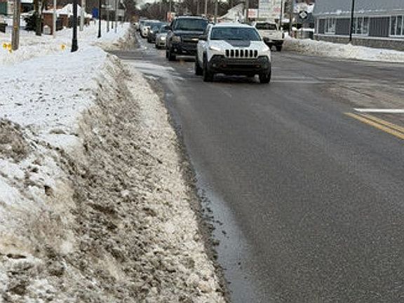 5th image of 534 E Savidge St