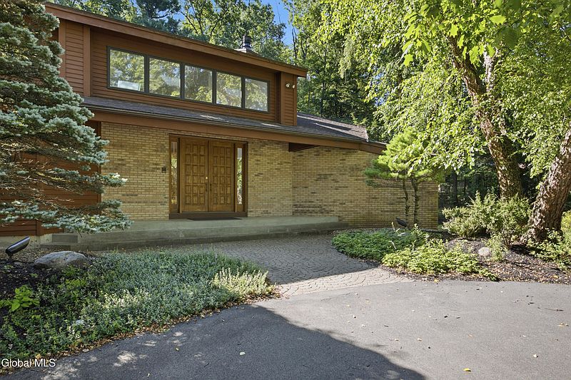 2nd image of 37 Covington Court