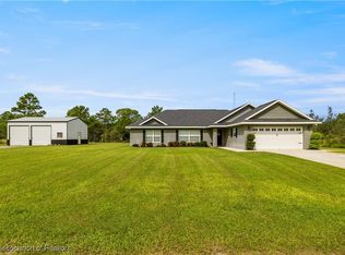 1062 Iguana St, Lake Placid, FL 33852