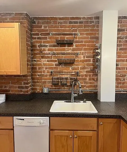 3 Columbia St #3 — Photo 1
