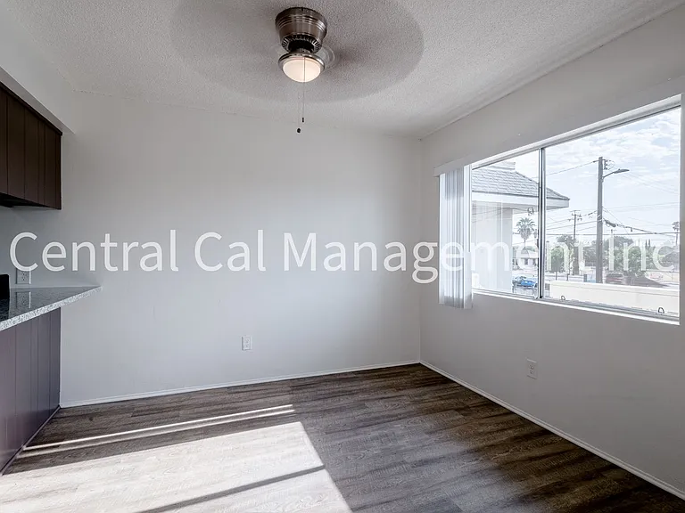 4008 Fishering Drive — Photo 7