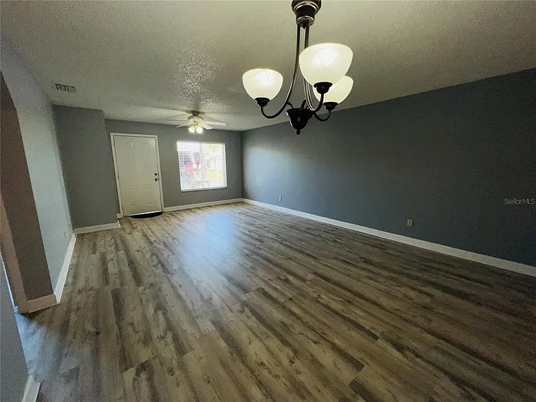 605 Ridge Ter #605 — Photo 12