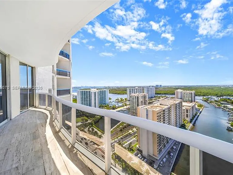 16001 Collins Ave #2305 — Photo 25