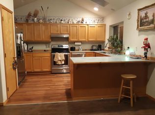 690 Pathfinder Ln #A, Camano Island, WA 98282