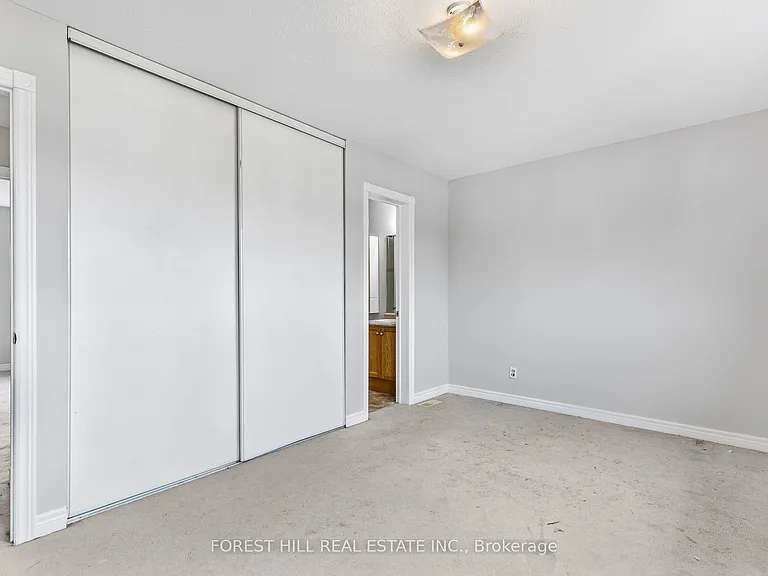 57 Michael Cres — Photo 12
