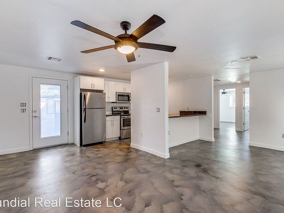 1st image of 2031 E Glenrosa Ave #10