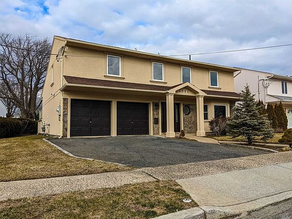 3rd image of 4084 Greentree Dr