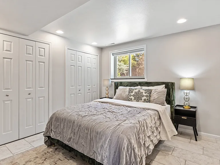 5585 Escondido Dr — Photo 18