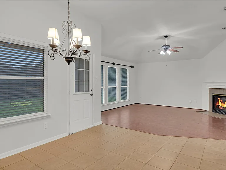 11511 Timberly Park Ln — Photo 10