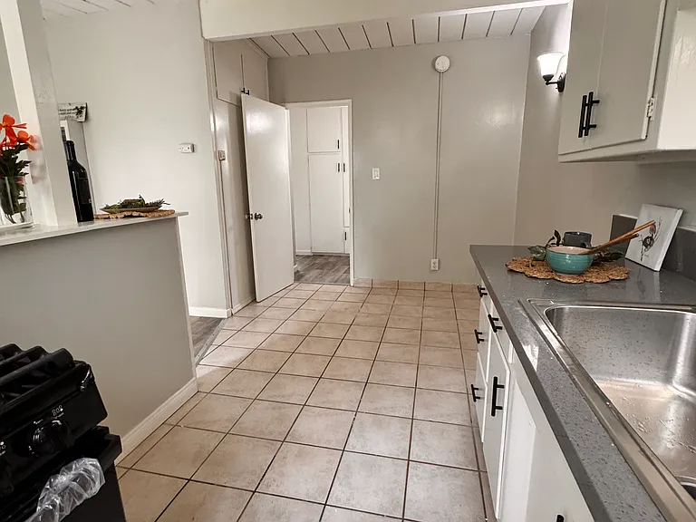 1214 Boynton St #15 — Photo 13