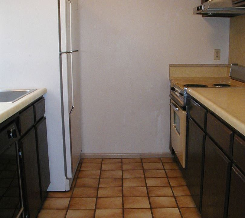 2nd image of 98-1421 Kaahumanu St #259