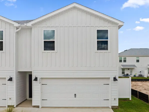 356 Chateau Ln, Pt Saint Joe, FL 32456