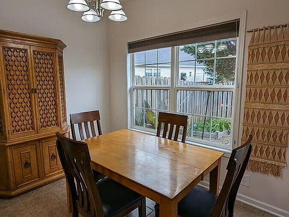5th image of 7823 Ellisville Ln