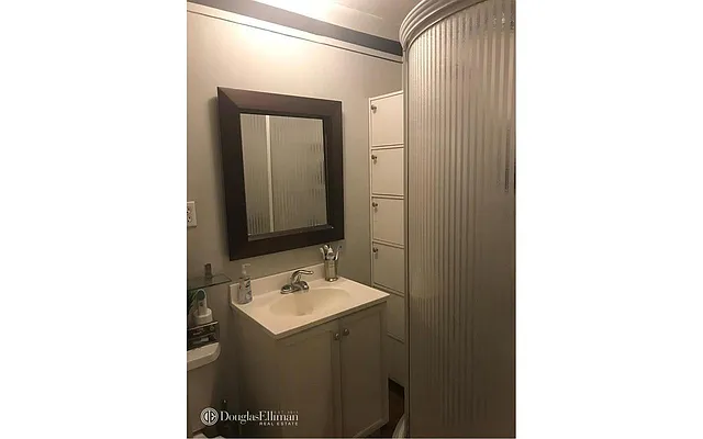 Rented by Douglas Elliman | media 6