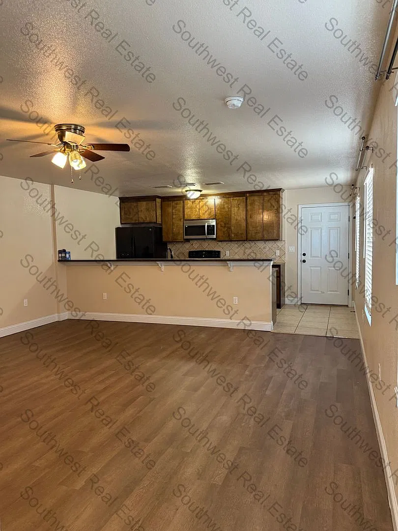301 Starlite Dr. — Photo 4