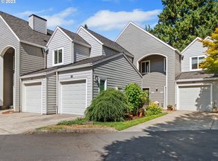 5225 Jean Rd APT 307, Lake Oswego, OR 97035