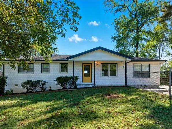 7144 Carolyn Cir, Lithia Springs, GA 30122