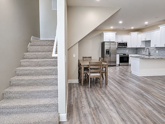 3rd image of 460 Warren St