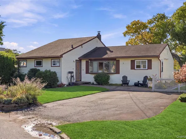 1316 Brooklyn Boulevard, Bay Shore, NY 11706